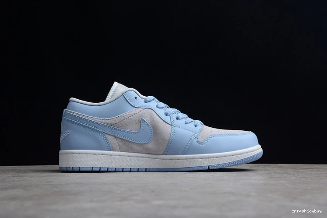 1 DC0774-050 Blue University Jordan (W) Low 1117